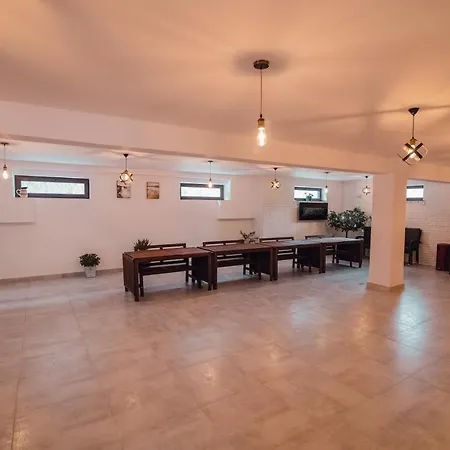 Pensiunea Magnesia Farm stay *