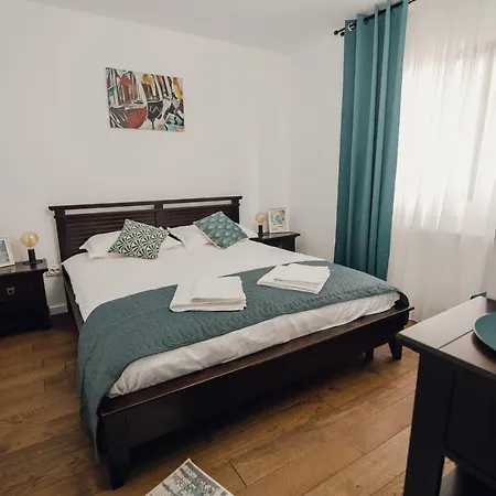 Farm stay Pensiunea Magnesia Sanatesti