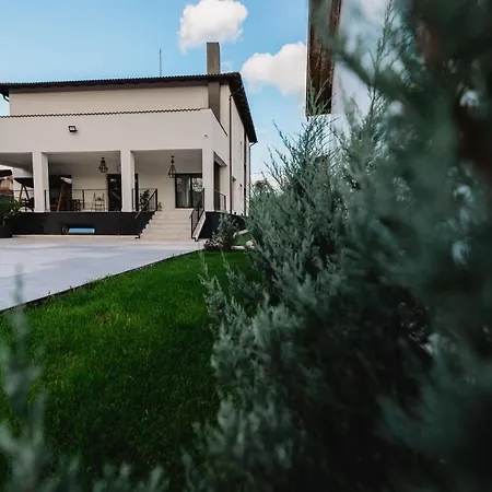 Pensiunea Magnesia Farm stay Sanatesti