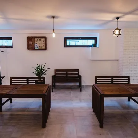 Farm stay Pensiunea Magnesia Sanatesti